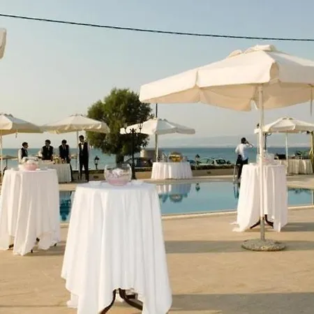Santa Beach Отель 4*