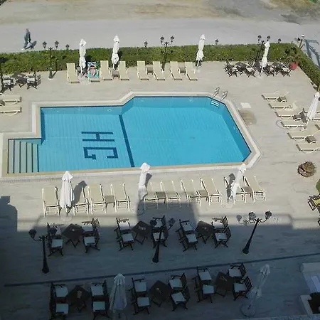Santa Beach Отель 4*