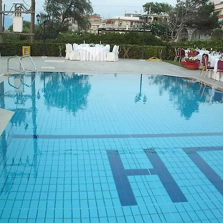 Отель Santa Beach 4*