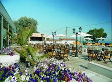 Отель Santa Beach 4*